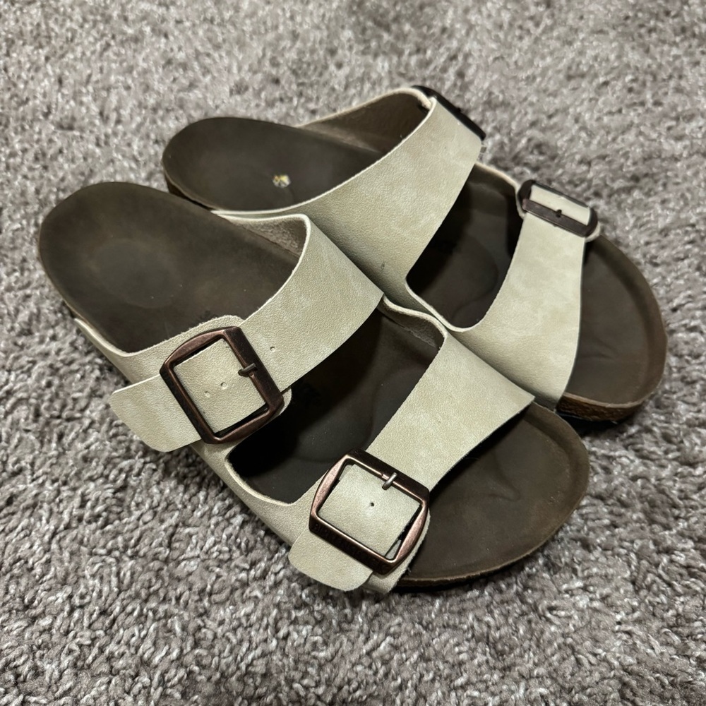 Open toe buckle sandals SIZE 38